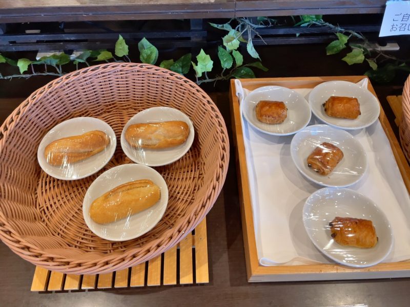 ダイワロイネットホテル名古屋太閤通口のパン1