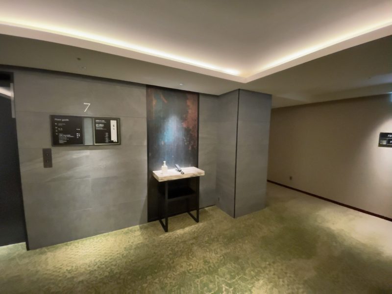 ホテルエミオン京都の客室廊下1