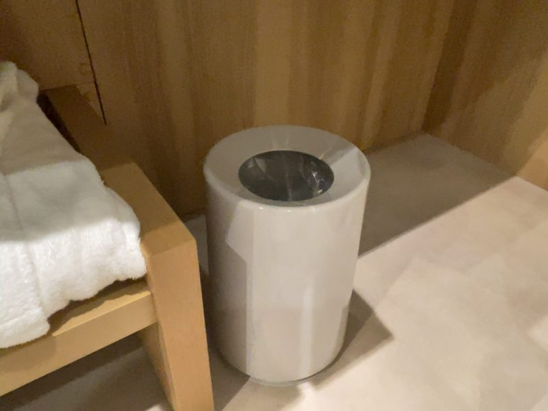 ホテルJALシティ名古屋錦の洗面所ゴミ箱