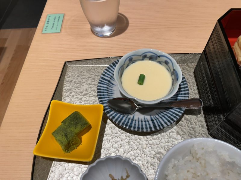 ホテルセンレン京都東山清水の茶碗蒸し・抹茶のわらび餅