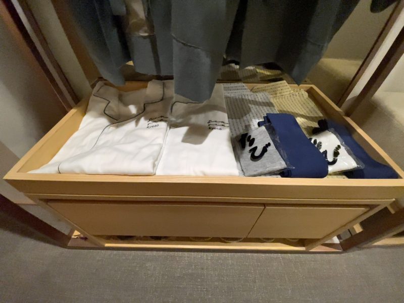 ホテルセンレン京都東山清水の部屋着、浴衣、たび