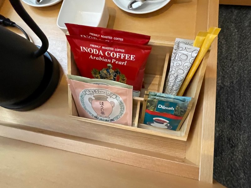 ヴィラ三条室町・京都のコーヒー、紅茶、ほうじ茶、煎茶のドリンクアメニティ類