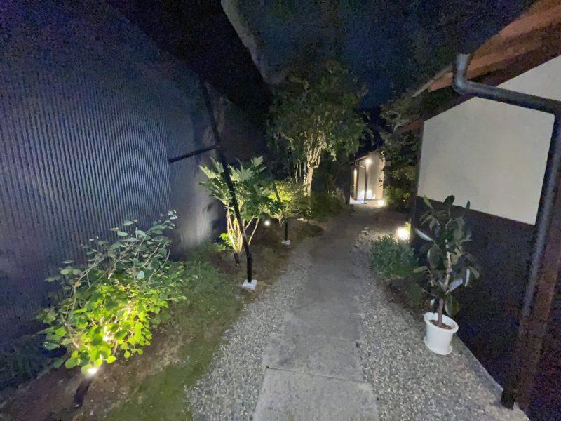 Nazuna京都御所の夜の庭