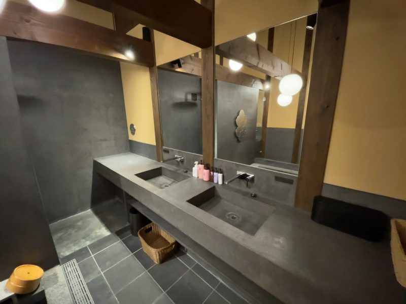 Nazuna京都御所の蔵風呂洗面所