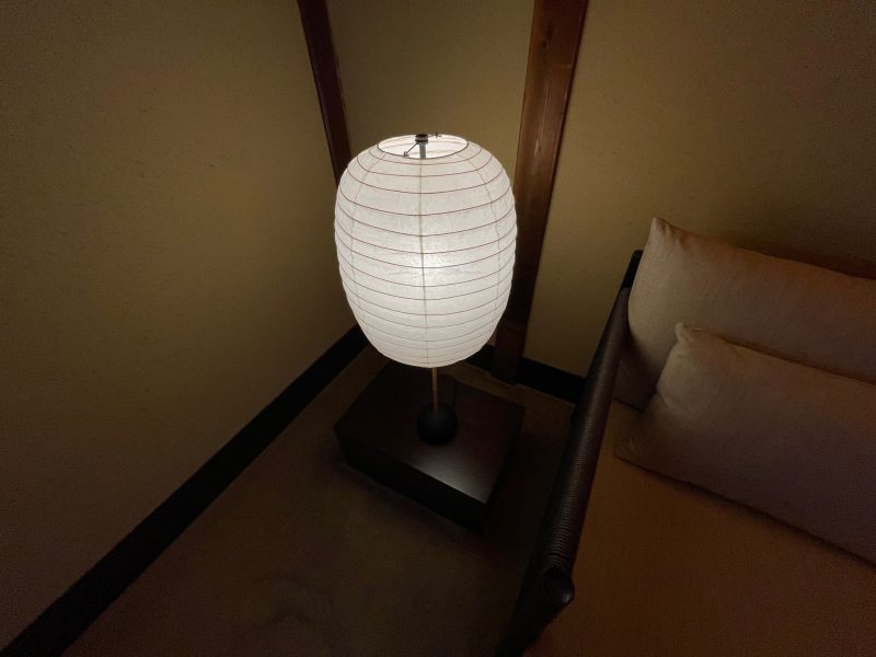 Nazuna京都御所のソファー付近照明