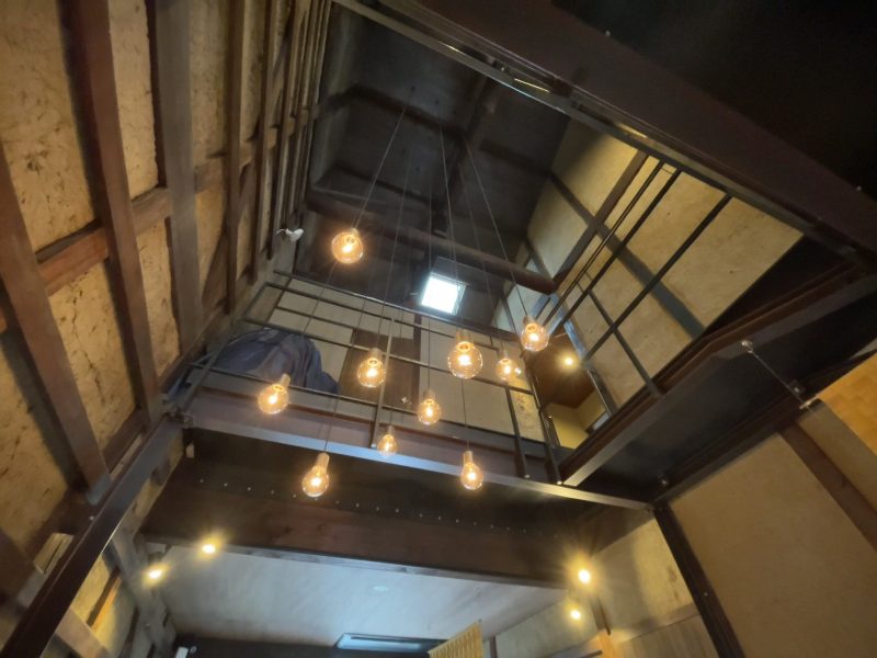 Nazuna京都御所のフロント・ロビーの天井
