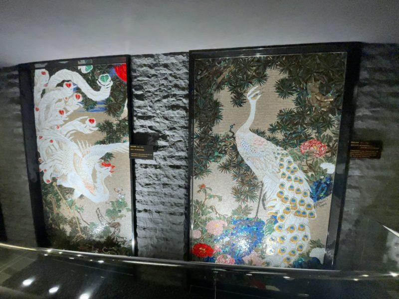ホテルアルザ京都のモザイクガラスアート2