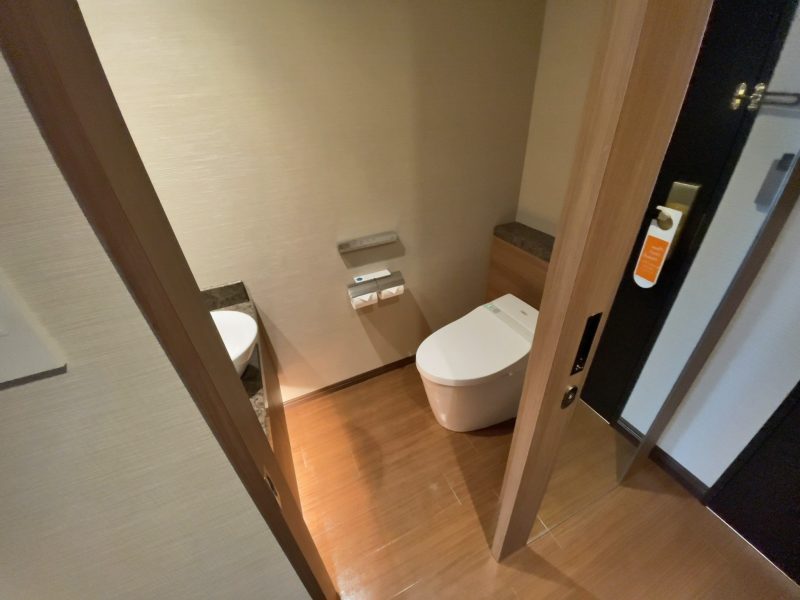 ストリングスホテル名古屋のトイレ全体