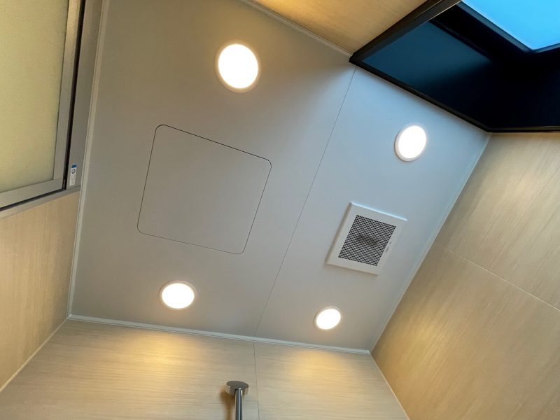 ホテルアンドルームス名古屋栄のお風呂天井照明