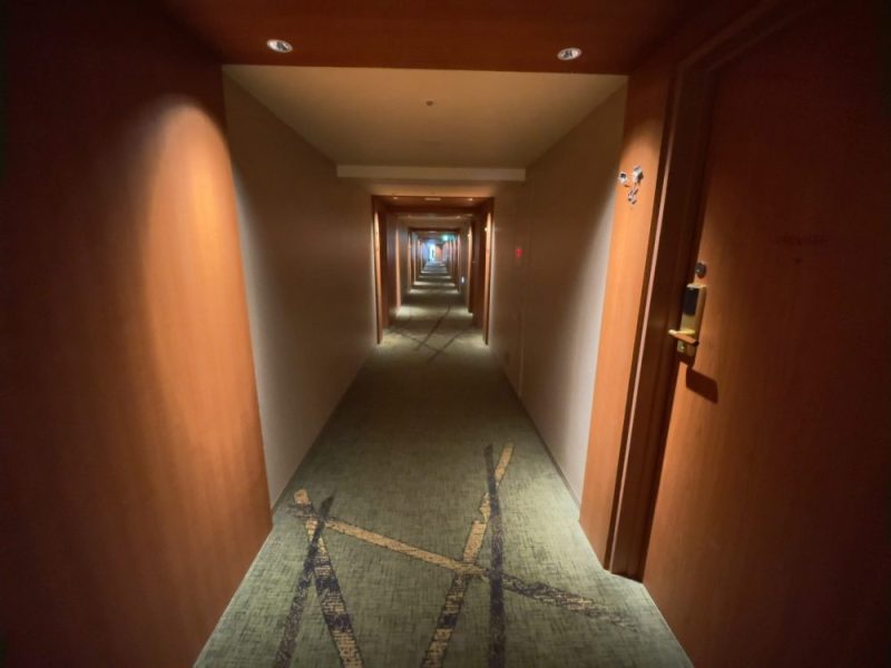 リーガロイヤルホテル京都の客室廊下2