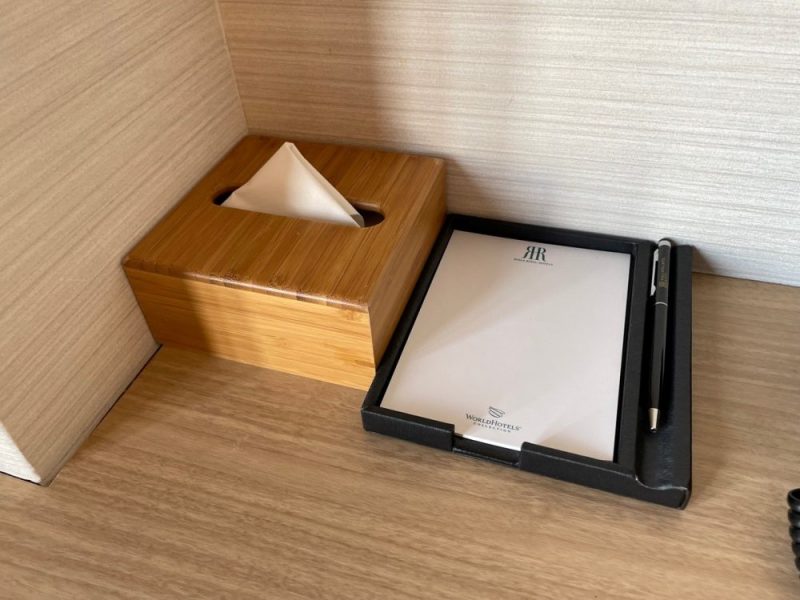 リーガロイヤルホテル京都のメモ帳・ボールペン・ティッシュ
