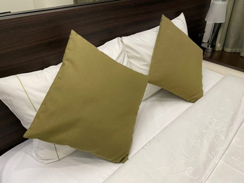 ホテルブライトンシティ大阪北浜のベッド枕