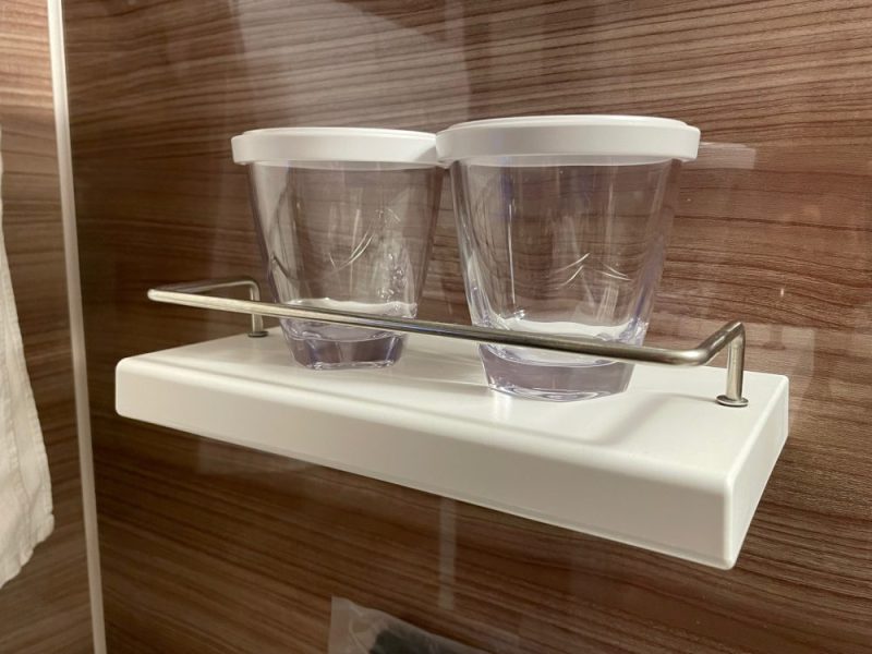 ホテルモントレル・フレール大阪の洗面所コップ
