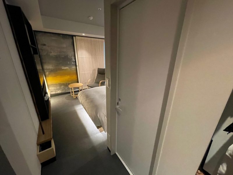 ホテルリソルトリニティ大阪のトイレ・洗面所・お風呂の扉
