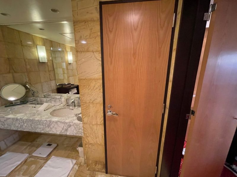 ANAクラウンプラザホテルグランコート名古屋のトイレにつながる扉