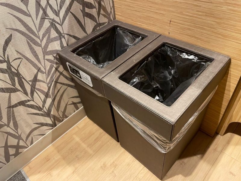 ダイワロイネットホテル名古屋伏見のデスクゴミ箱