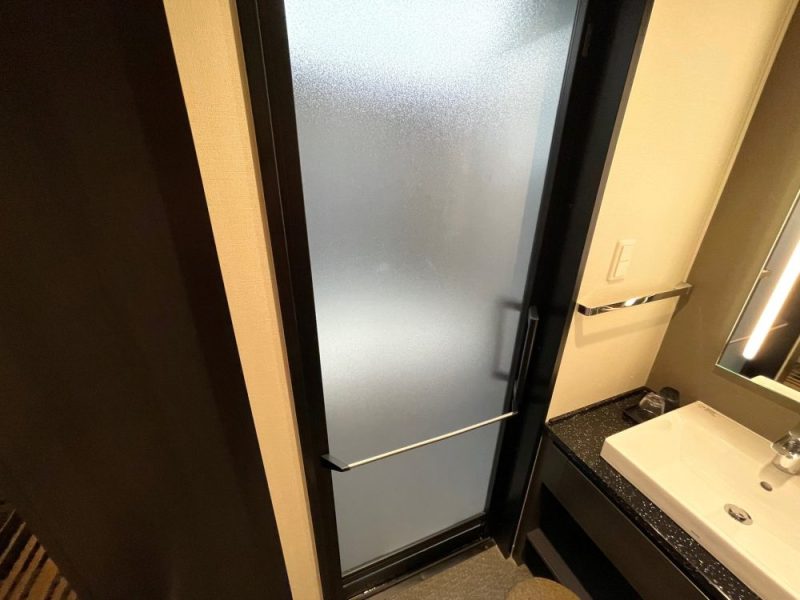 ホテル阪急レスパイア大阪のトイレ扉