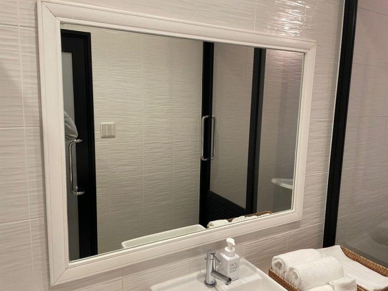 ハミルトンホテルレッドの洗面所鏡