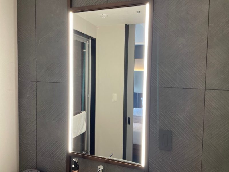 グリッズプレミアムホテル大阪なんばの洗面所鏡